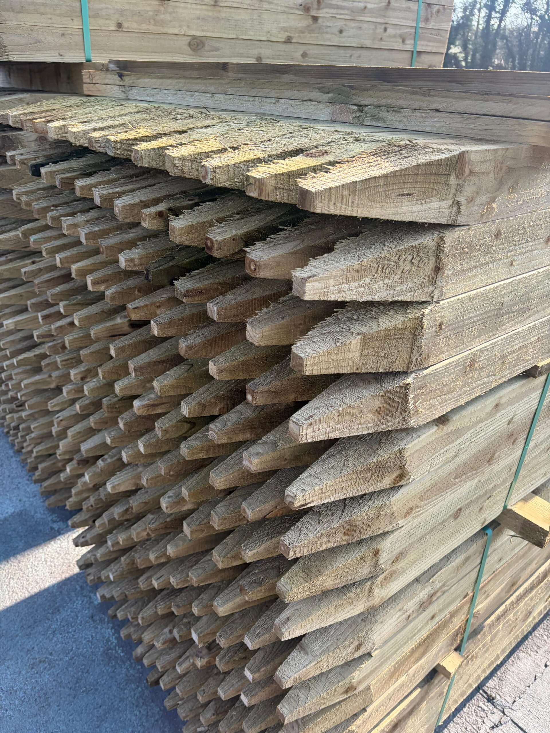 Pointed posts - Image 2
